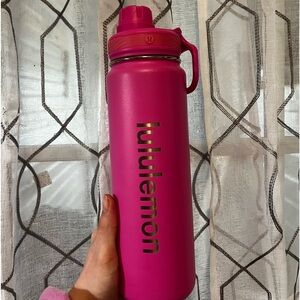 lululemon pink sport bottle